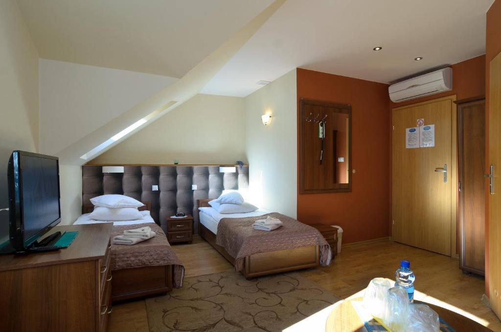 Hotelik Gosciniec Pod Sosnami Drzonkow Zielona Gora  Room photo