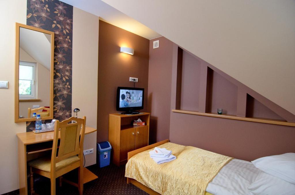 Hotelik Gosciniec Pod Sosnami Drzonkow Zielona Gora  Room photo