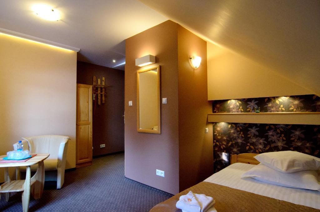 Hotelik Gosciniec Pod Sosnami Drzonkow Zielona Gora  Room photo